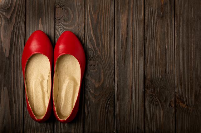 Балетки — самая удобная обувь для платья, юбки и брюк